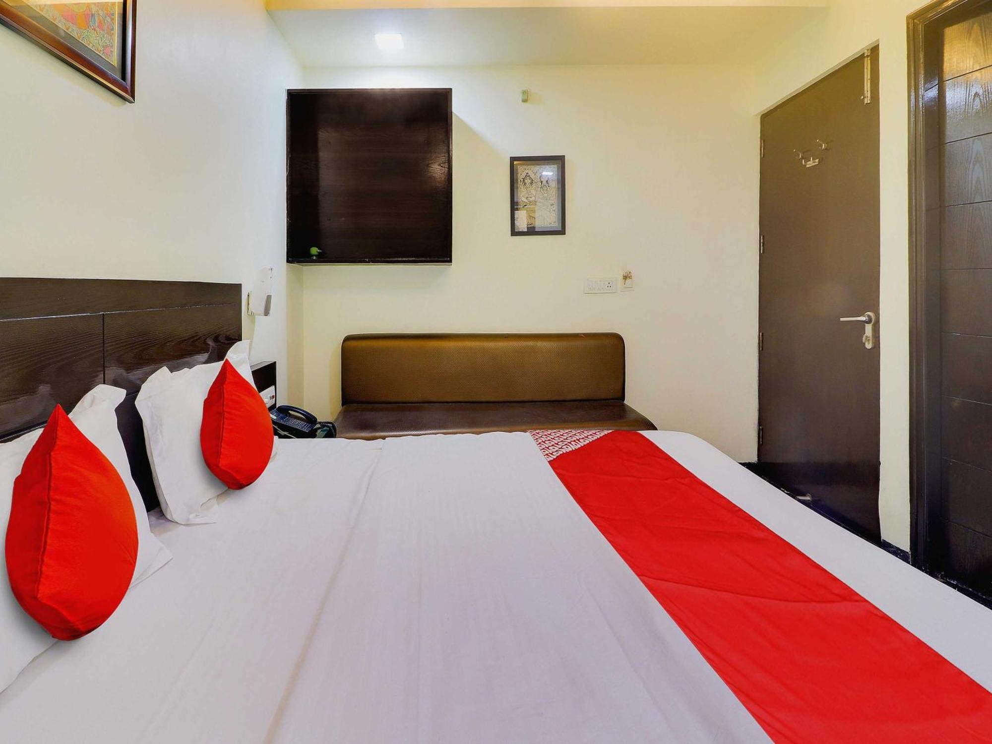 Oyo Flagship Hotel Rudra Palace Agra  Exterior photo