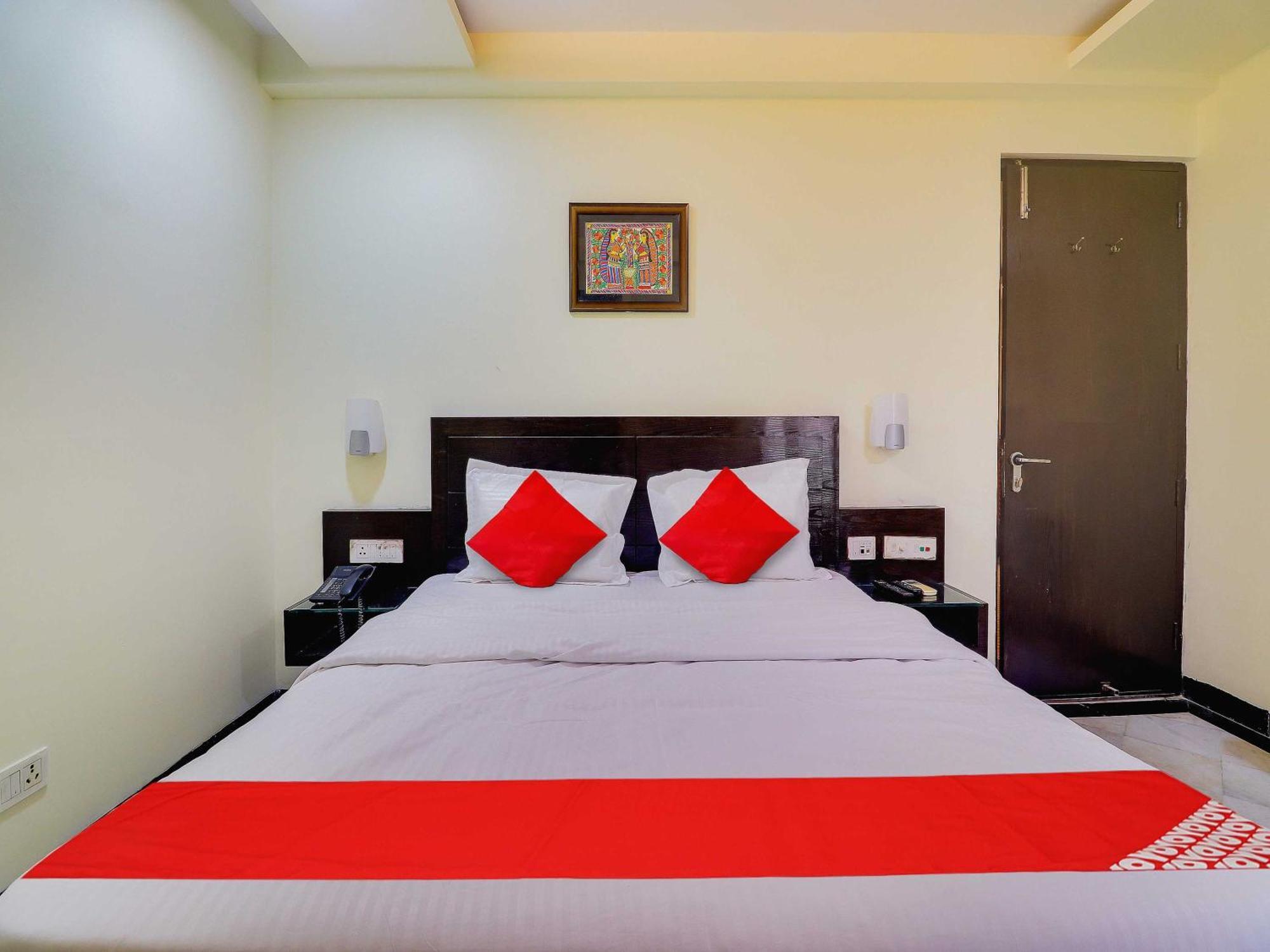 Oyo Flagship Hotel Rudra Palace Agra  Exterior photo