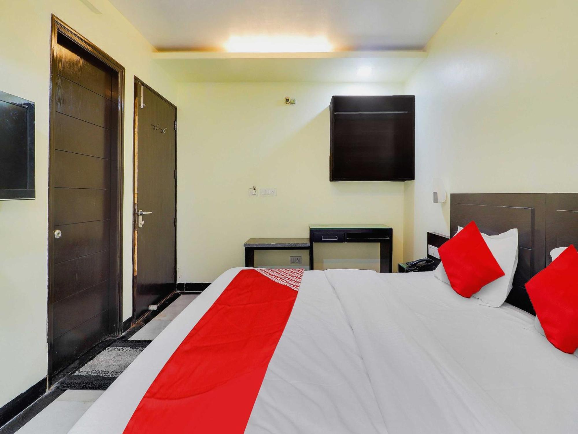Oyo Flagship Hotel Rudra Palace Agra  Exterior photo