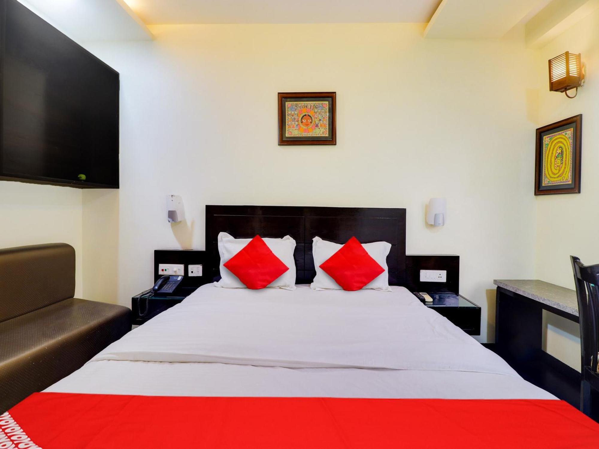 Oyo Flagship Hotel Rudra Palace Agra  Exterior photo