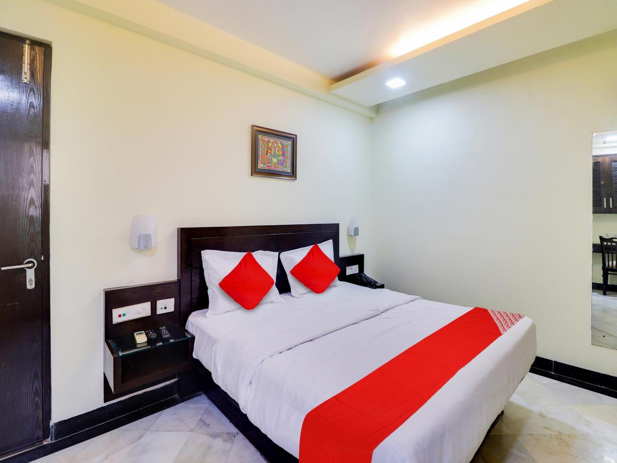 Oyo Flagship Hotel Rudra Palace Agra  Exterior photo