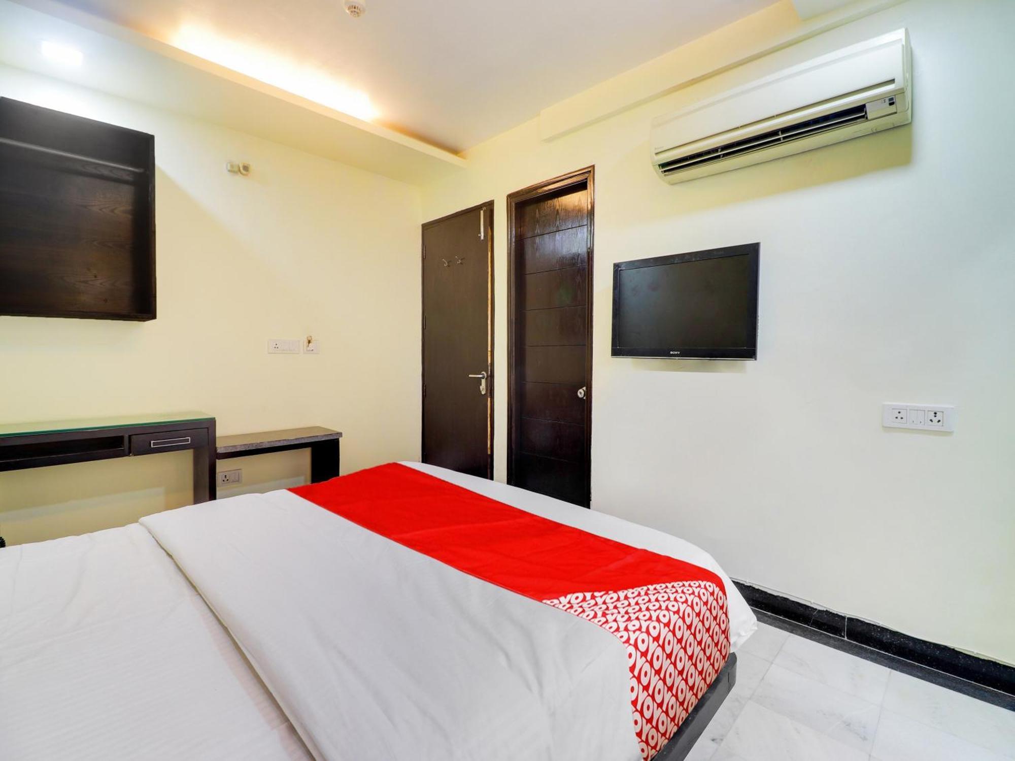 Oyo Flagship Hotel Rudra Palace Agra  Exterior photo