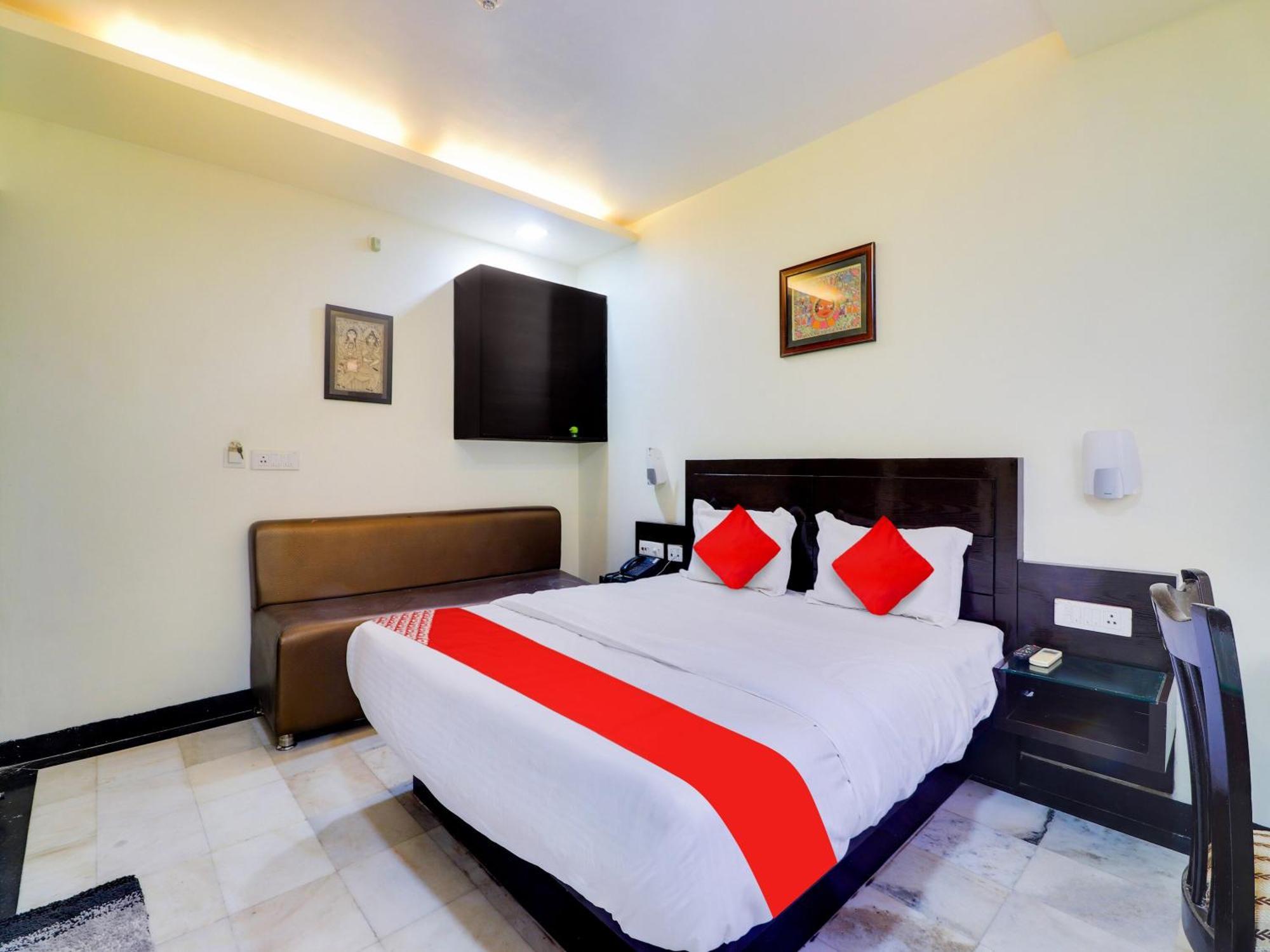 Oyo Flagship Hotel Rudra Palace Agra  Exterior photo