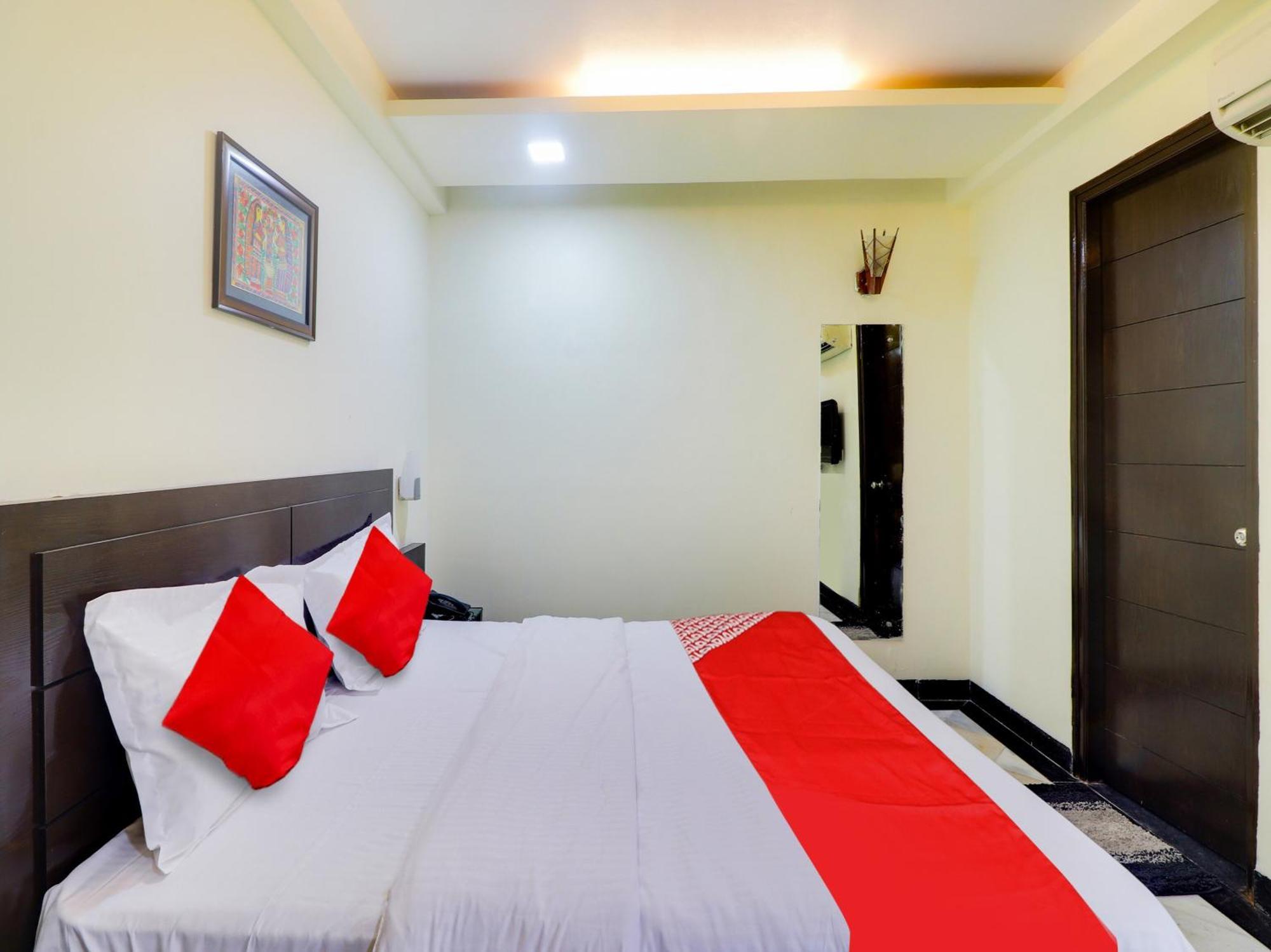 Oyo Flagship Hotel Rudra Palace Agra  Exterior photo